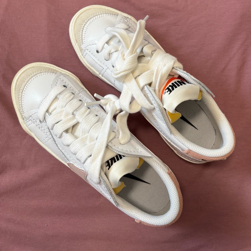 Nike low blazers